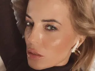 NellyBloom livejasmin